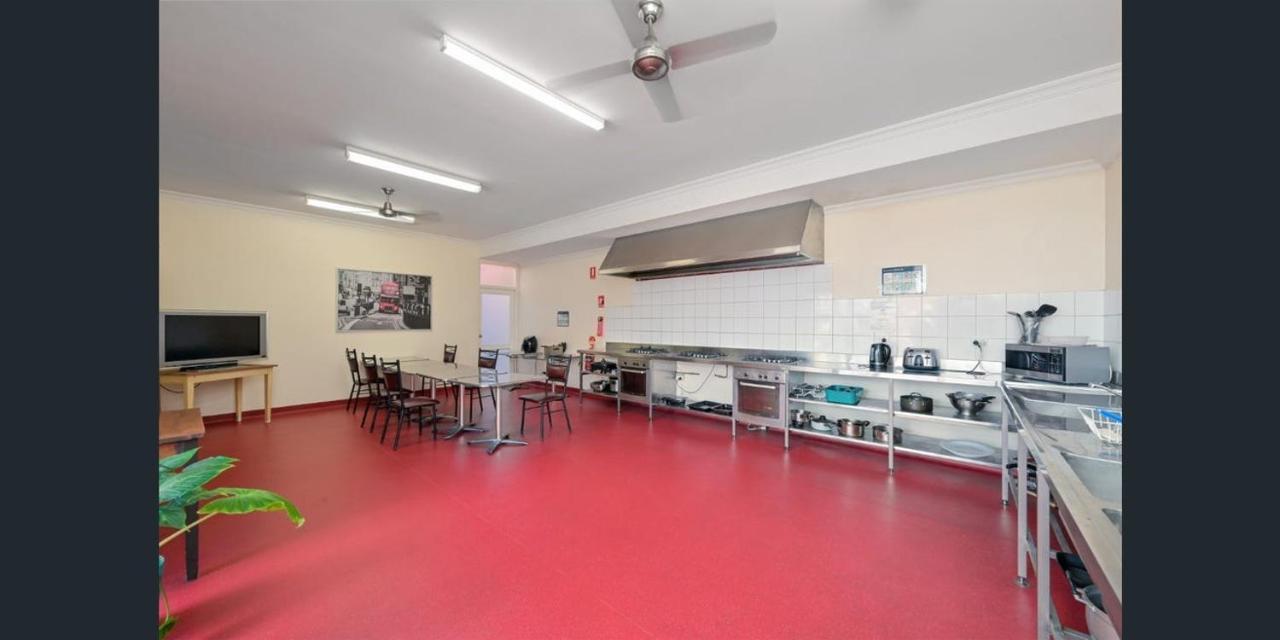 Emu Backpackers Perth - Note - Valid Passport Required For Check In Hostel Luaran gambar
